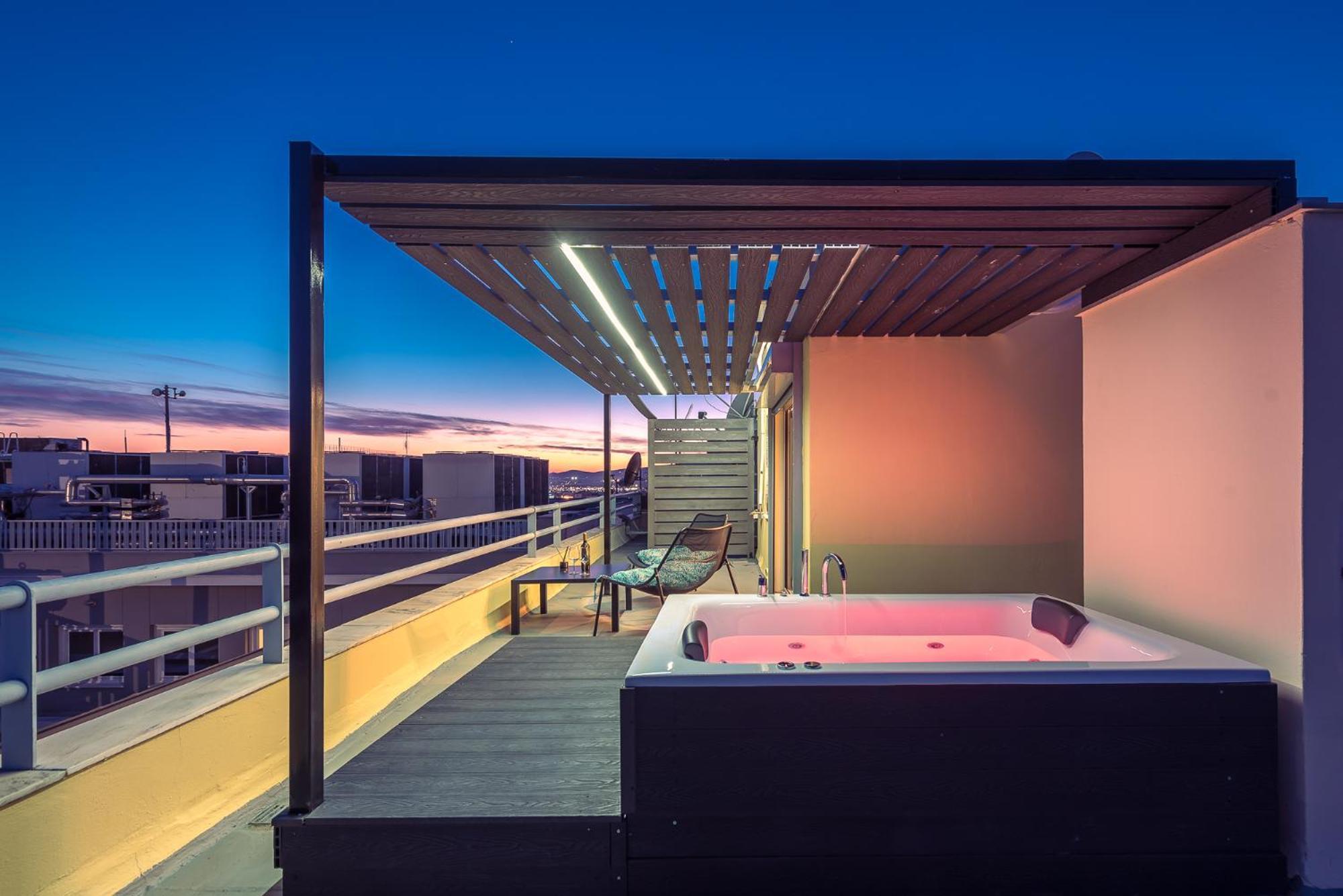 Acropolis View Mini Sky Suite & Hot Tub Atenas Exterior foto